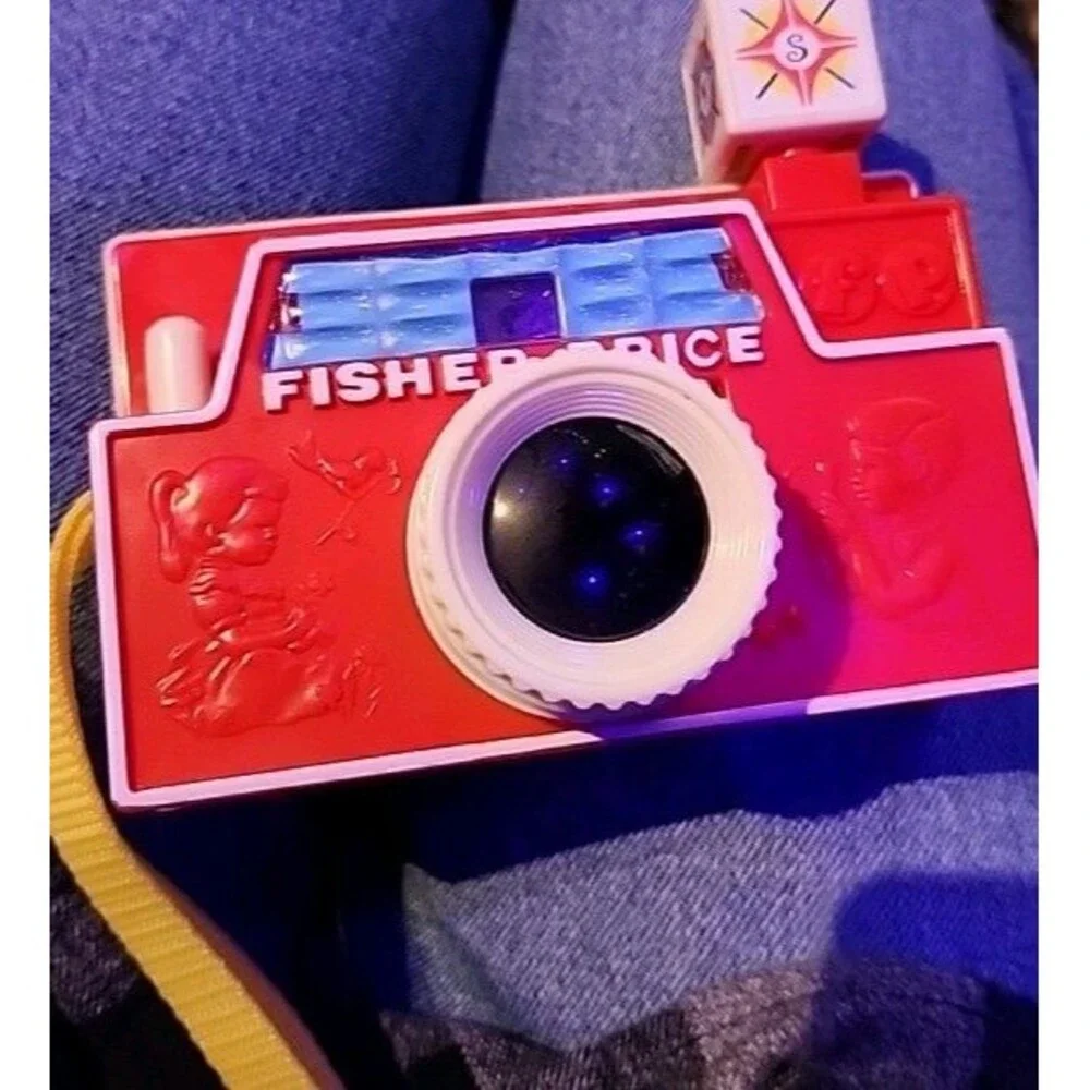 Vintage Fisher Price Changeable Picture Disc Camera-1 Picture 3 Disc